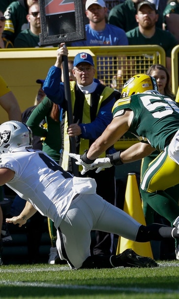 Derek Carr's fumble opens floodgates for Rodgers' 6-TD day